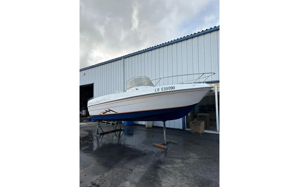 slider 0 B2 Marine Cap Ferret 552