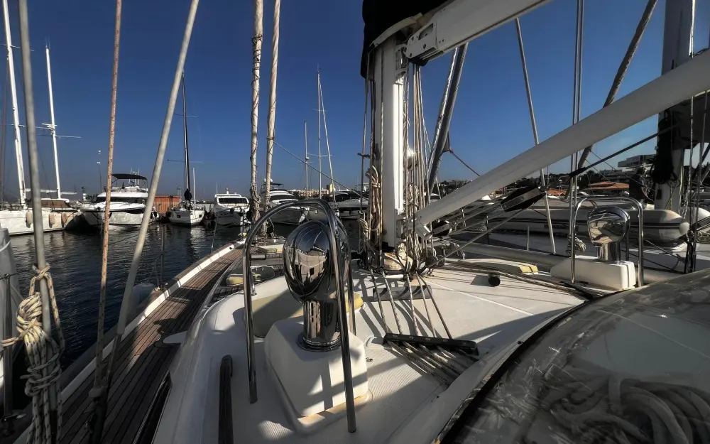 slider 12 Moody  47
