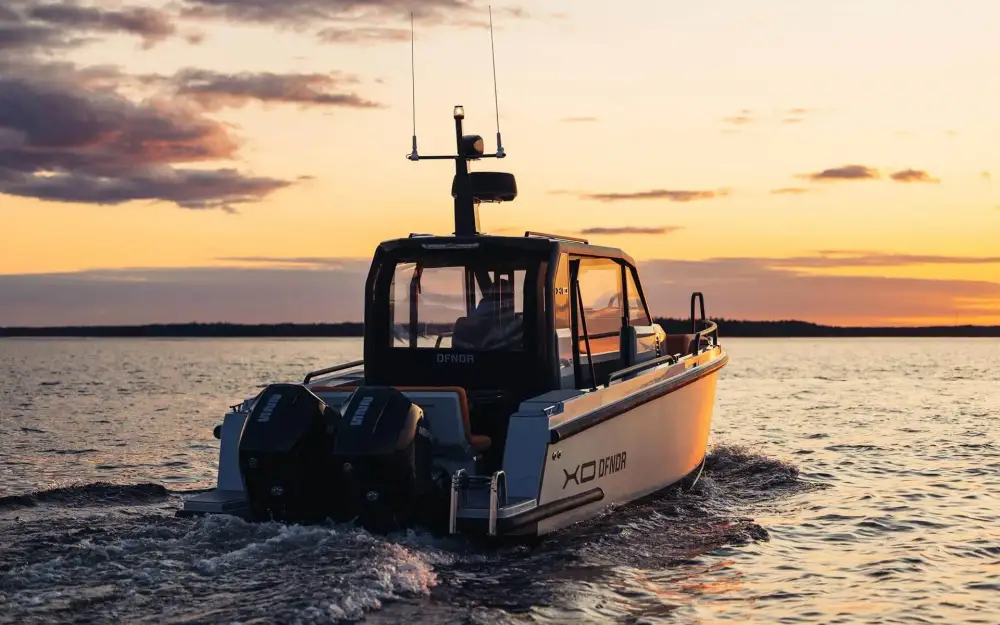 slider 6 XO Boats DFNDR 9