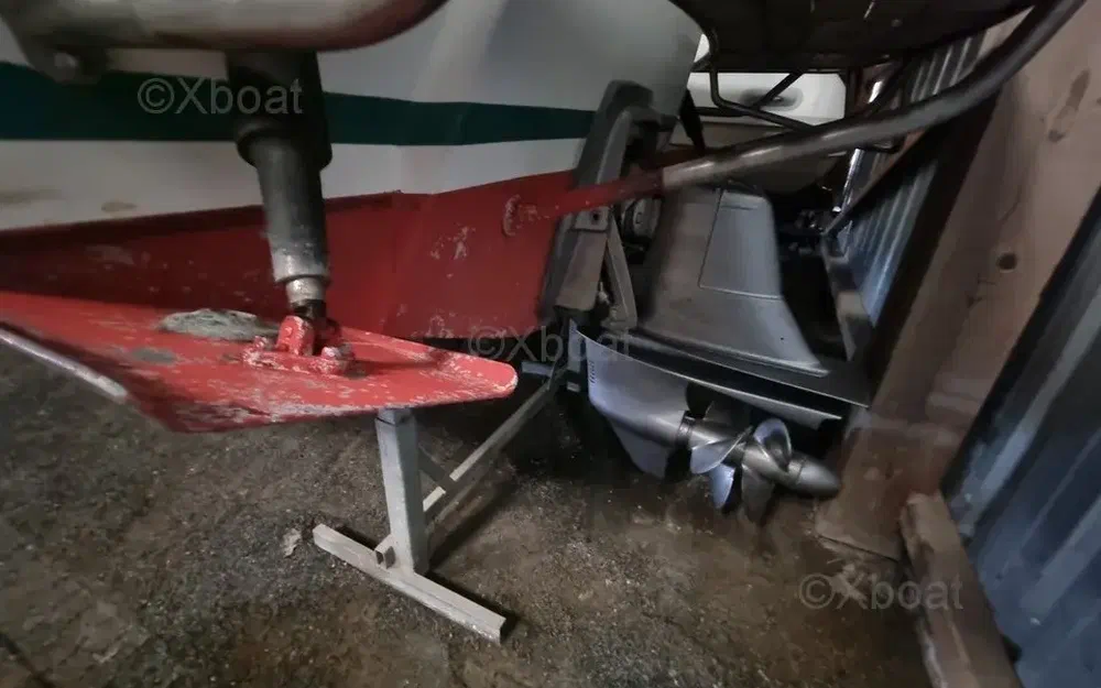 slider 9 Bertram Riva 25