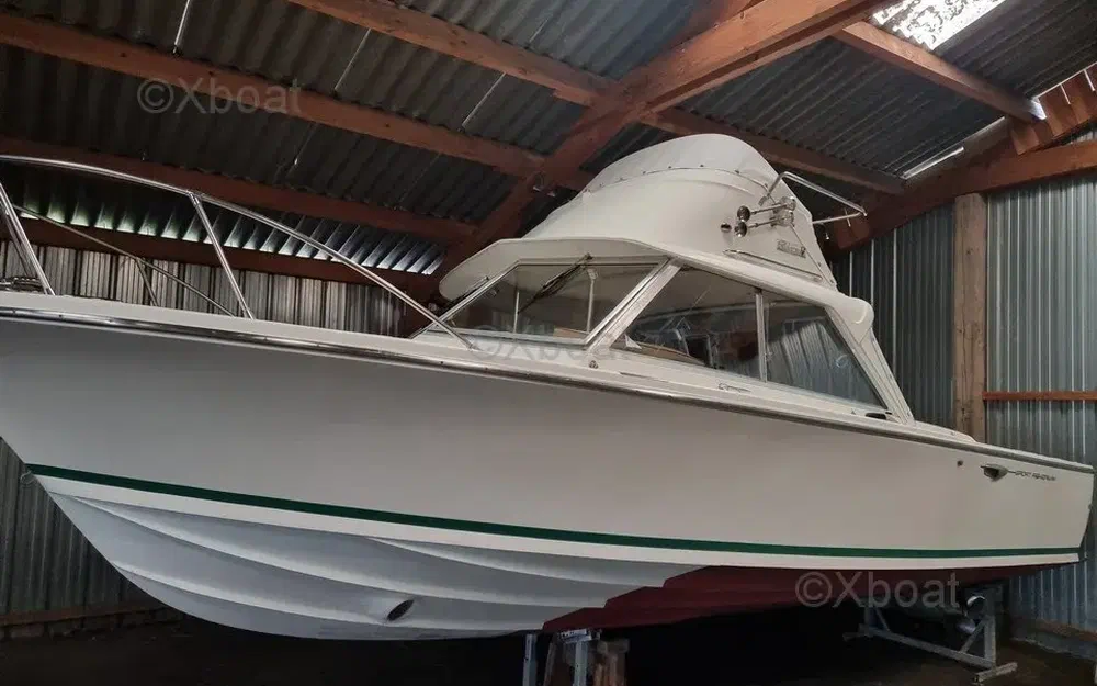 slider 1 Bertram Riva 25