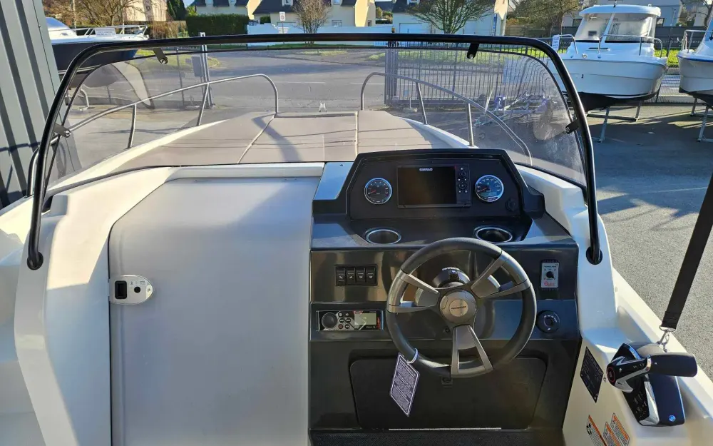 slider 7 Quicksilver  675Sundeck