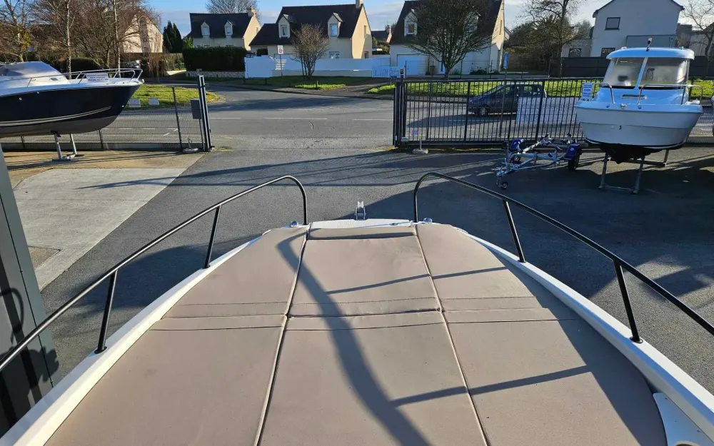 slider 10 Quicksilver  675Sundeck