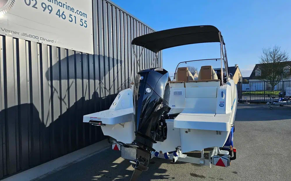 slider 12 Quicksilver 675