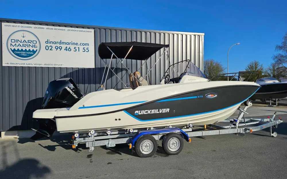 slider 0 Quicksilver  675Sundeck