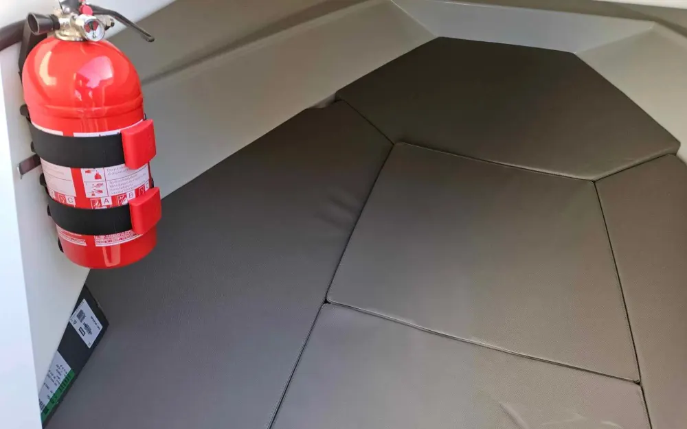 slider 3 Quicksilver  675Sundeck