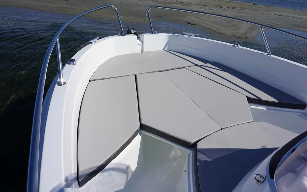 slider 4 Jeanneau Cap Camarat 5.5 CC