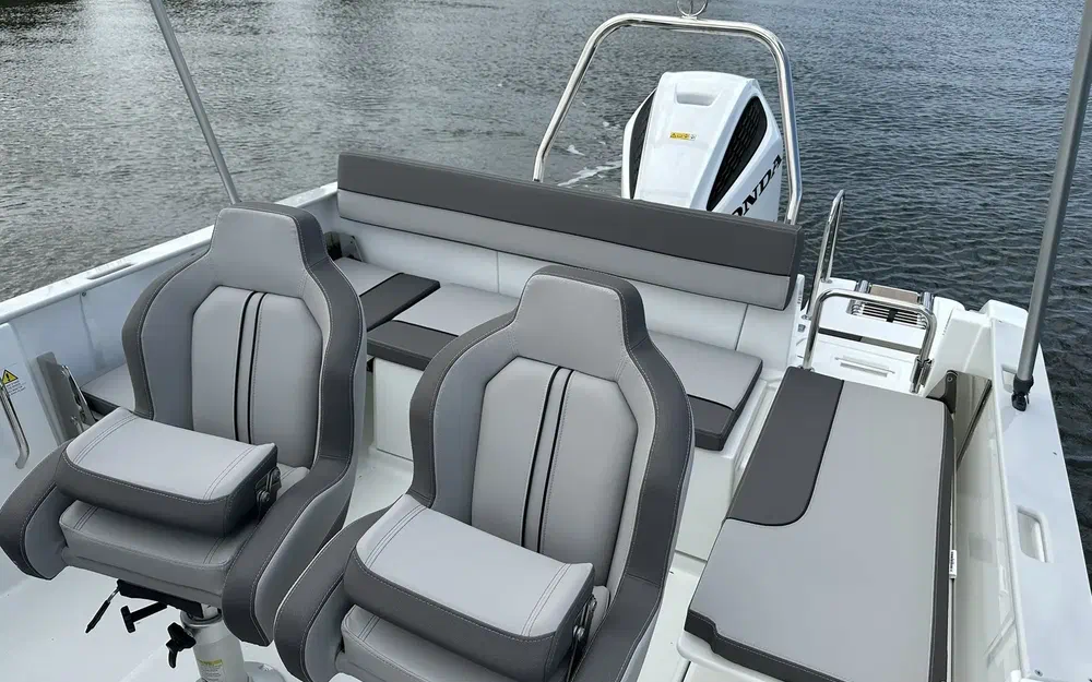 slider 4 Quicksilver 675 Open