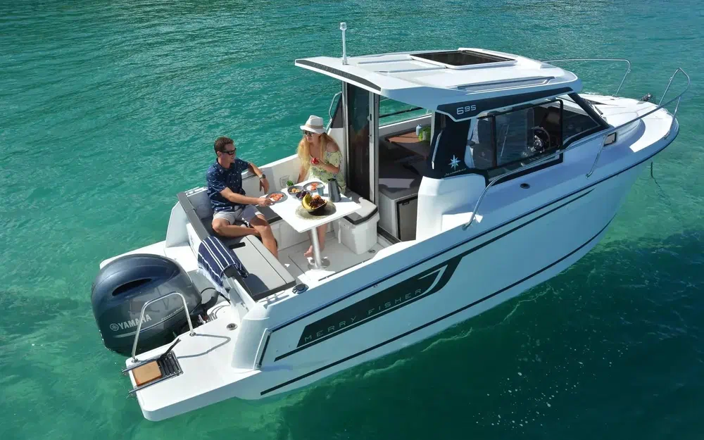 slider 0 Jeanneau Merry Fisher 695