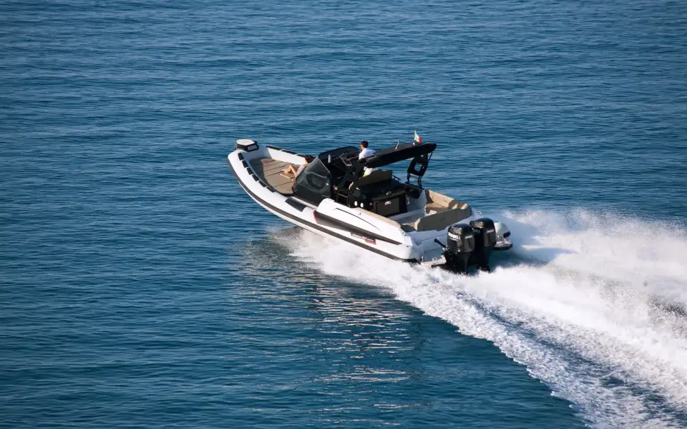 slider 6 Ranieri Cayman 35.0 Executive