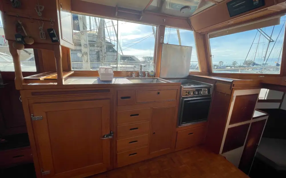 slider 9 Grand Banks  42
