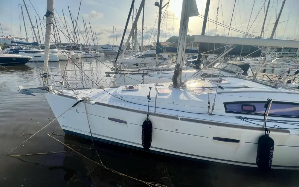 slider 12 Beneteau Oceanis 40
