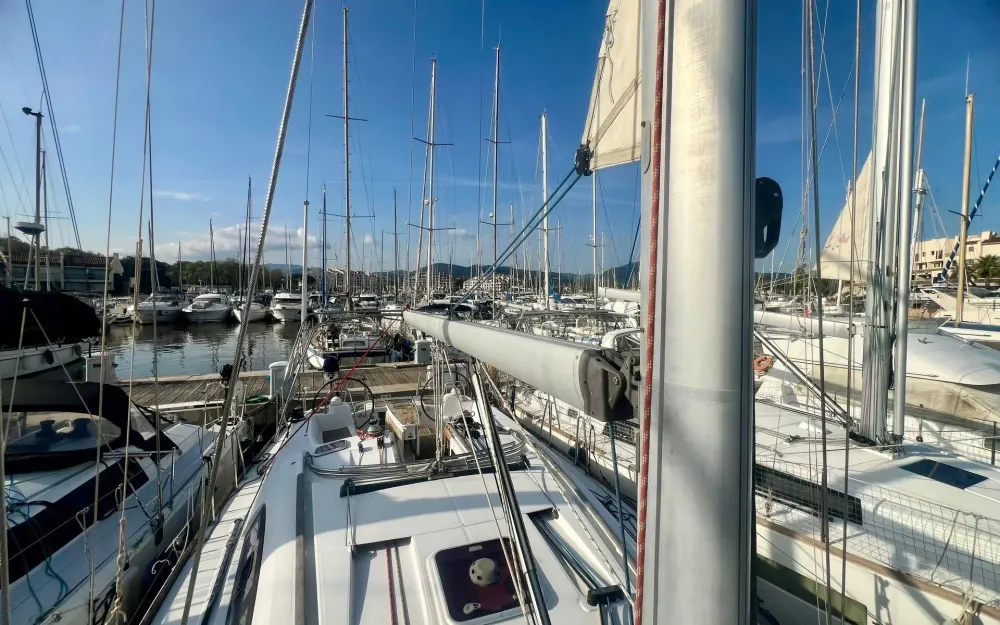 slider 14 Beneteau Oceanis 40