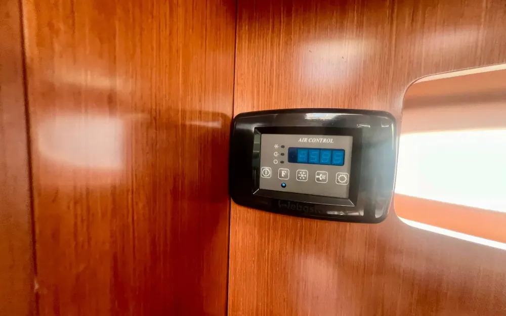 slider 32 Beneteau Oceanis 40