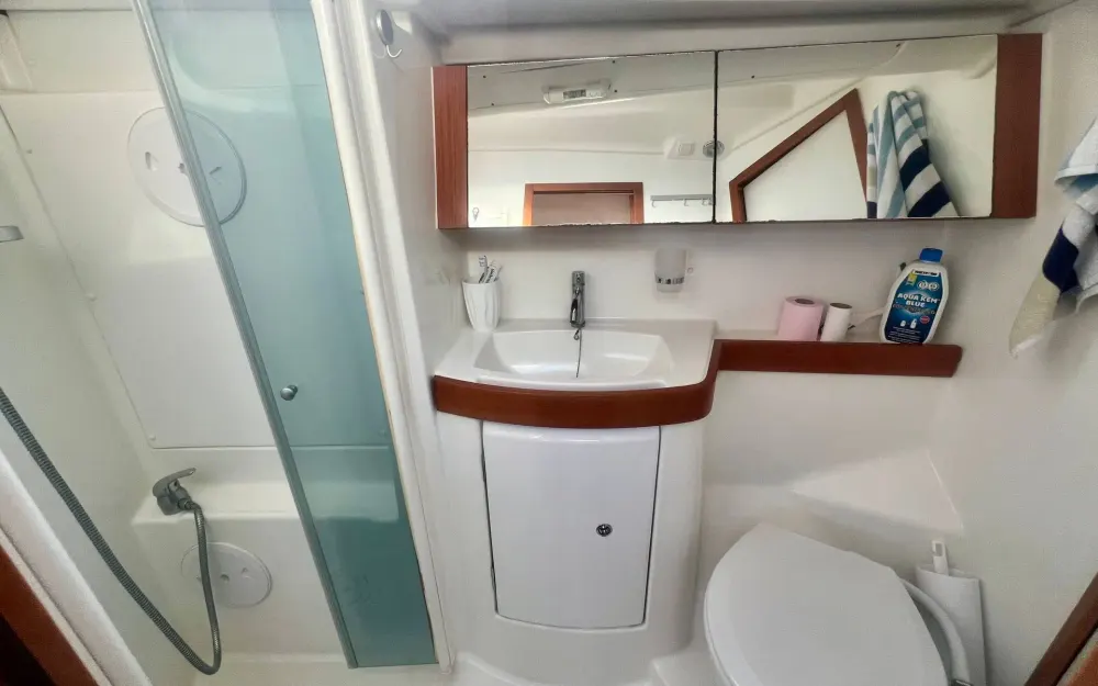 slider 35 Beneteau Oceanis 40