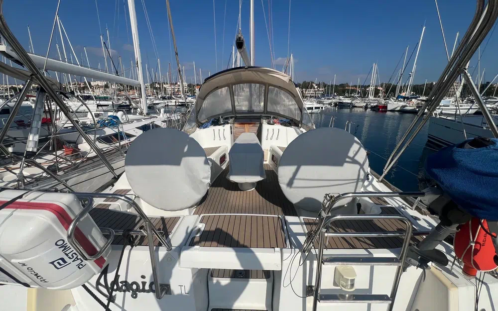 slider 4 Beneteau Oceanis 40