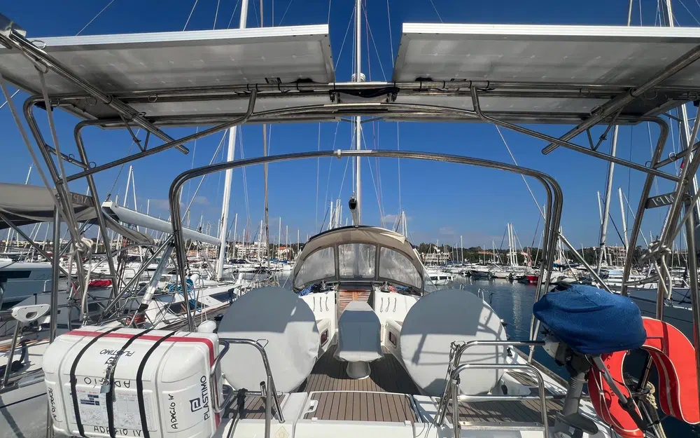 slider 2 Beneteau Oceanis 40