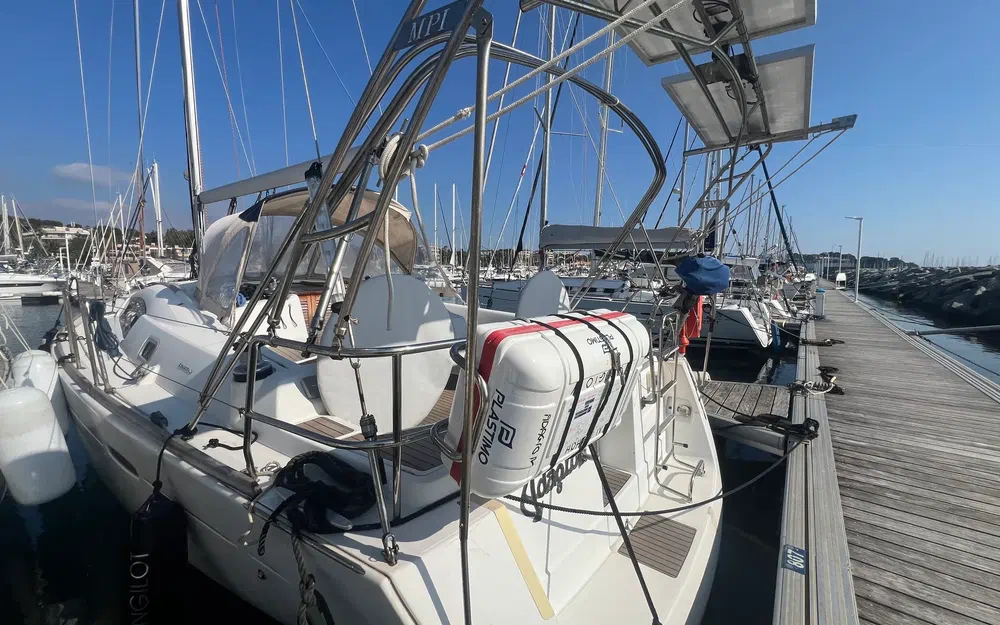 slider 46 Beneteau Oceanis 40