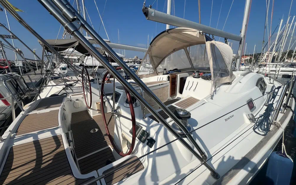 slider 3 Beneteau Oceanis 40