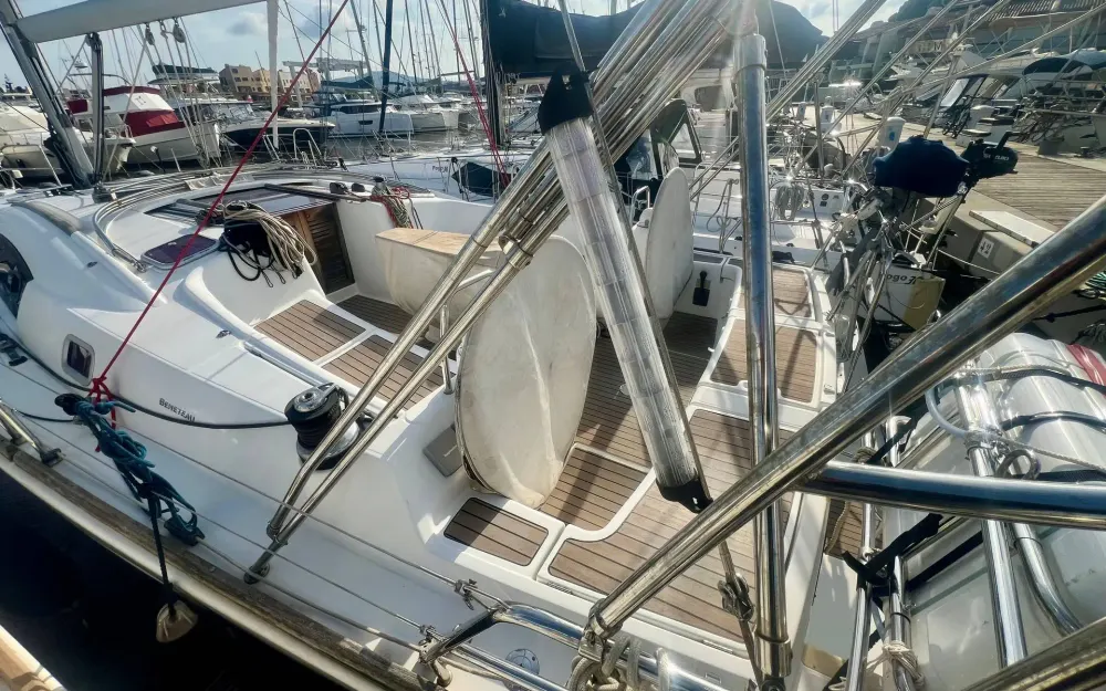 slider 3 Beneteau Oceanis 40