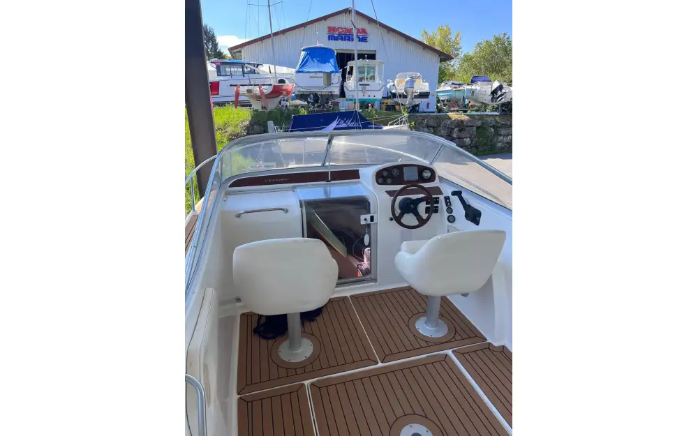 slider 3 Jeanneau Leader 705