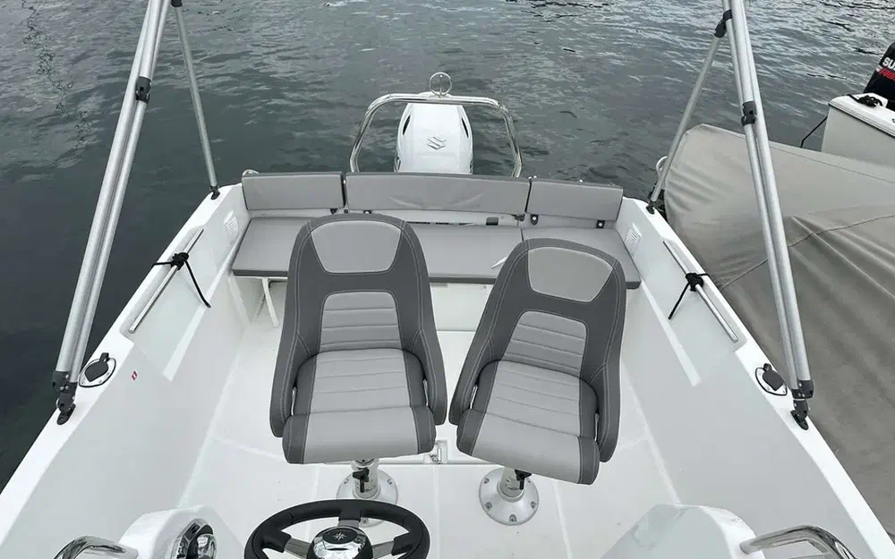 slider 4 Jeanneau Cap Camarat 5.5 CC