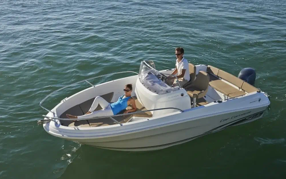 slider 0 Jeanneau Cap Camarat 5.5 CC