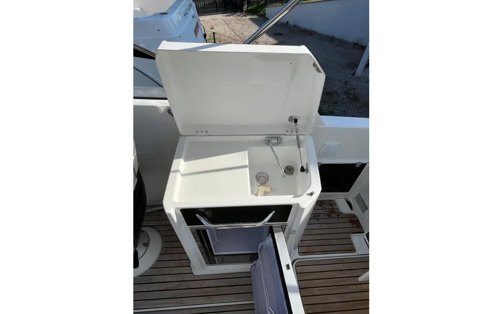 slider 6 Jeanneau Cap Camarat 7.5 BR