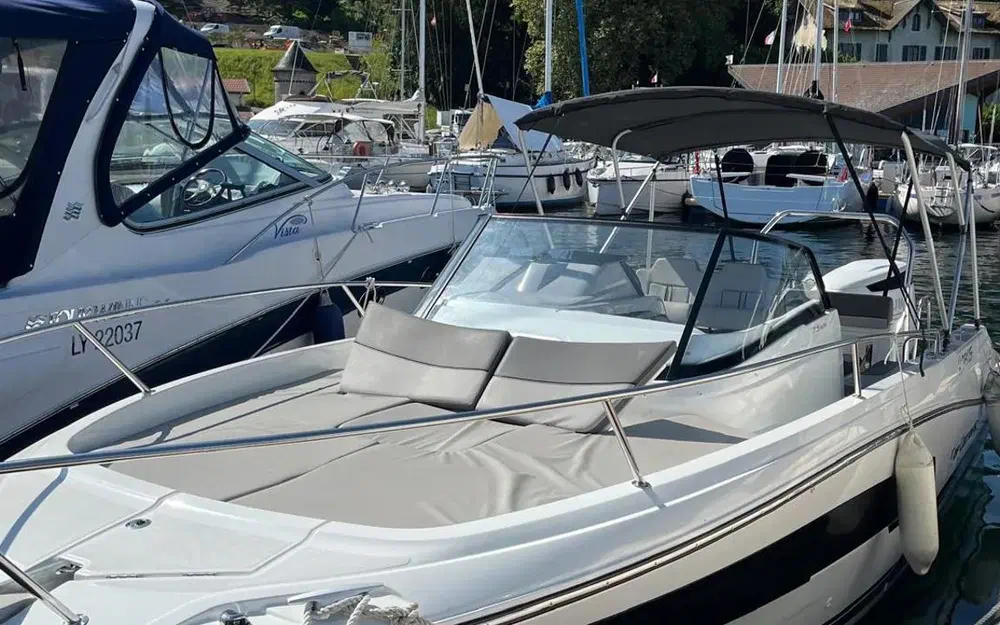 slider 0 Jeanneau Cap Camarat 7.5 WA