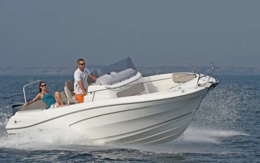 slider 0 Jeanneau Cap Camarat 7.5 CC