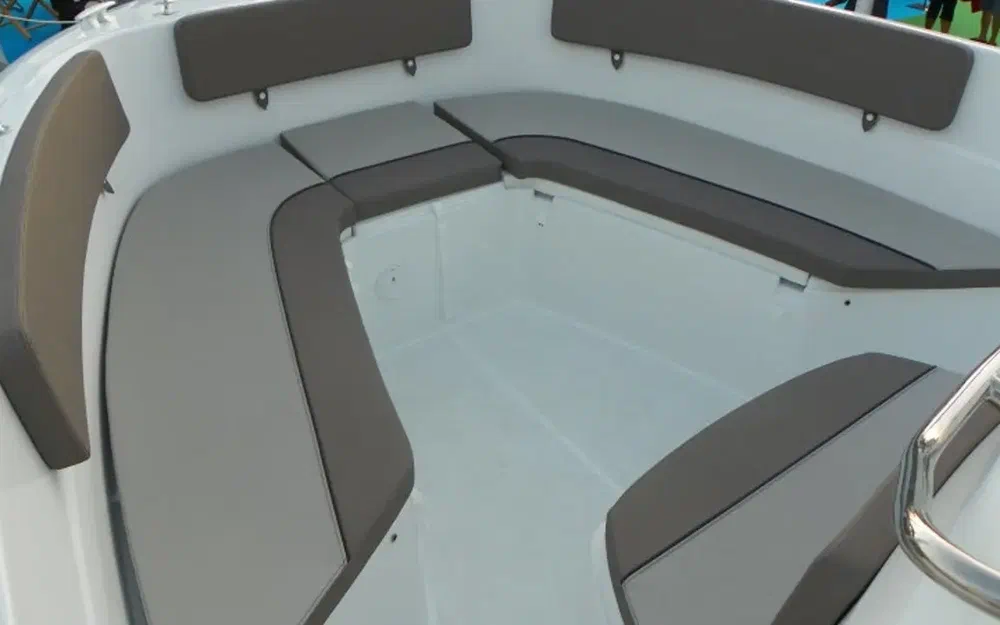 slider 4 Jeanneau Cap Camarat 7.5 CC