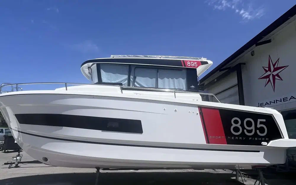 slider 0 Jeanneau Merry Fisher 895
