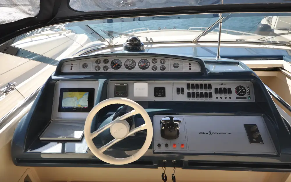 slider 14 Riva Aquarius 54