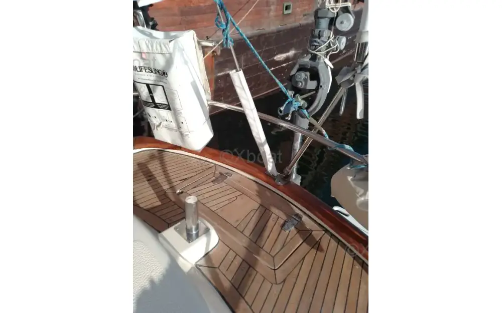 slider 6 Hallberg Rassy  352