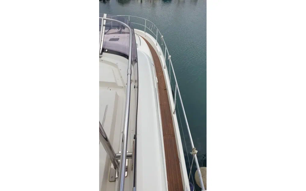 slider 29 Prestige Yachts 550 Fly