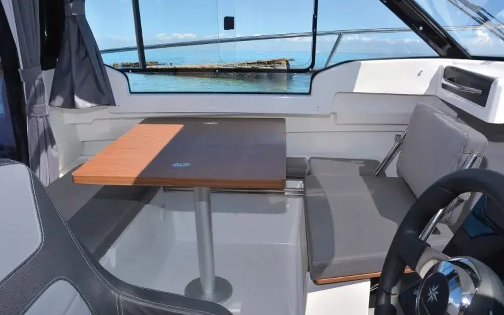 slider 2 Jeanneau Merry Fisher 695