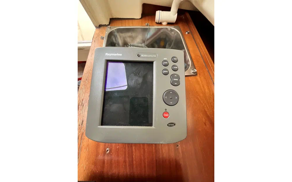 slider 9 Jeanneau Cap Camarat 755