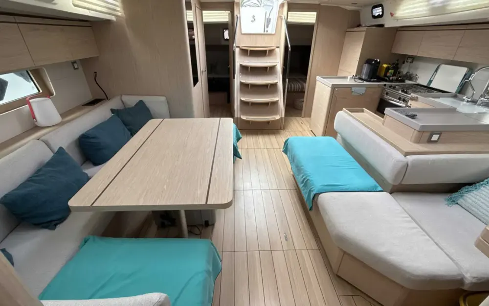 slider 36 Beneteau Oceanis 51.1