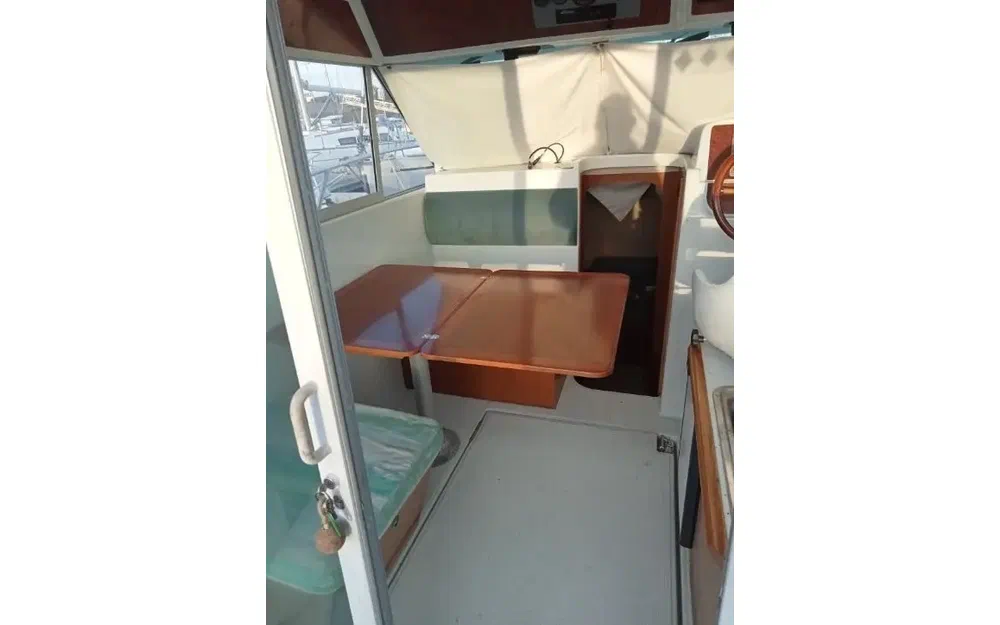 slider 9 Jeanneau Merry Fisher 750