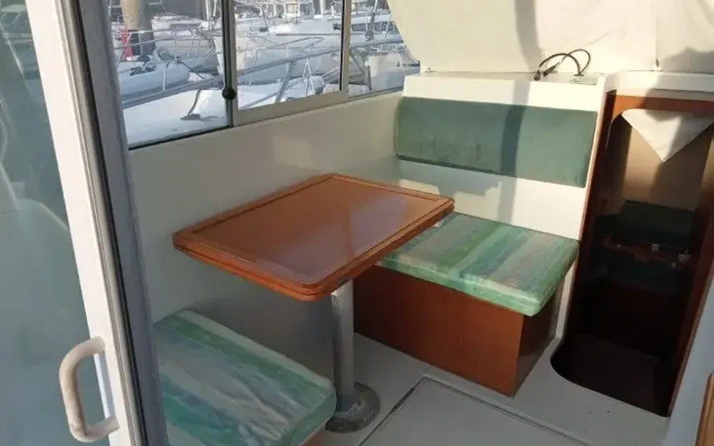 slider 10 Jeanneau Merry Fisher 750