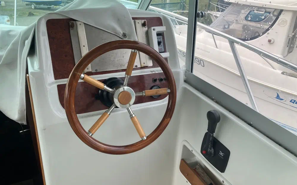 slider 1 Jeanneau Merry Fisher 750