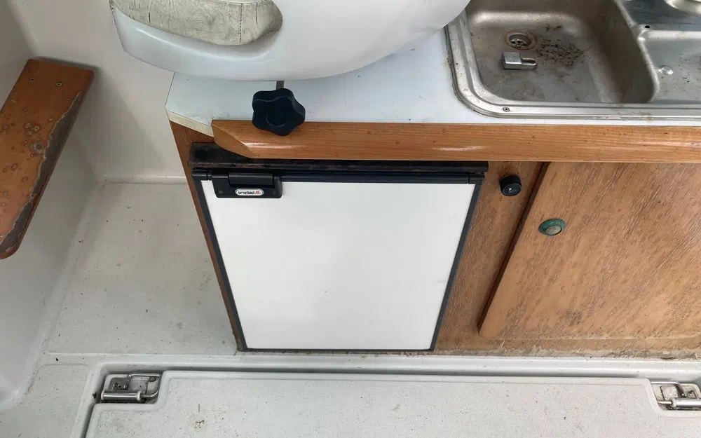 slider 3 Jeanneau Merry Fisher 750