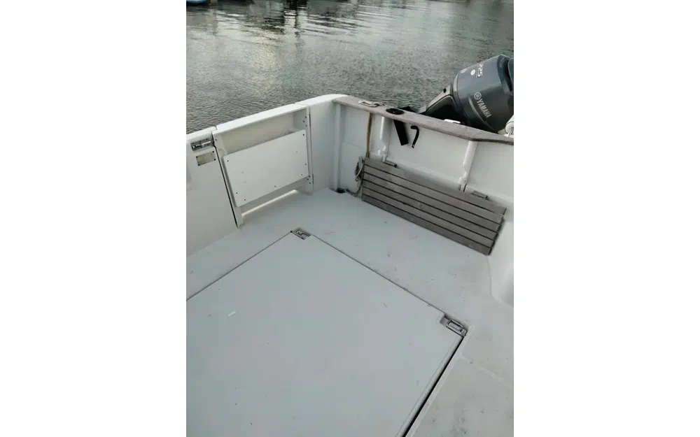 slider 6 Jeanneau Merry Fisher 750