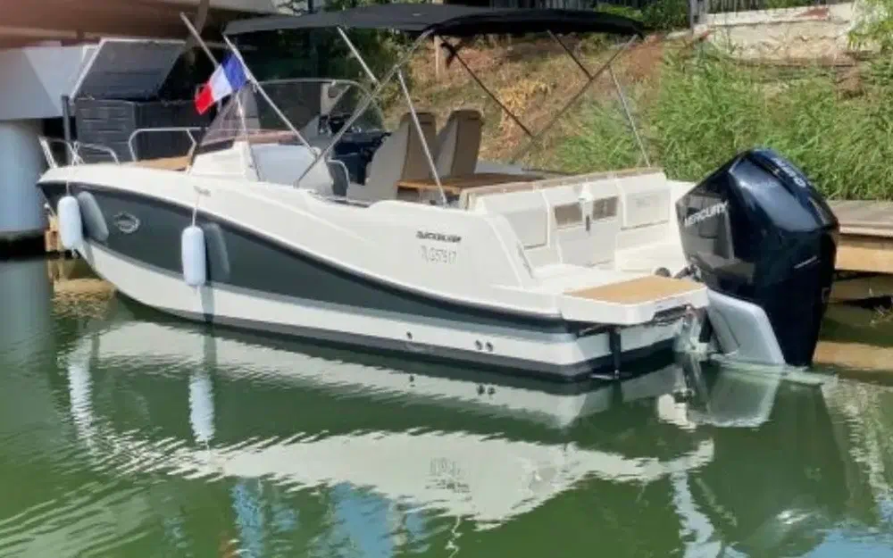 slider 7 Quicksilver Activ 755 Sundeck