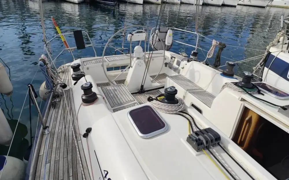 slider 19 Dufour  40 Performance