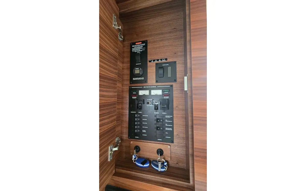 slider 12 Sea Ray 320 Sundancer