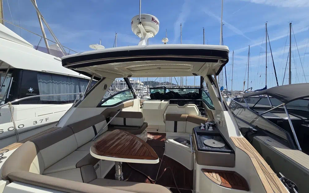 slider 20 Sea Ray 320 Sundancer