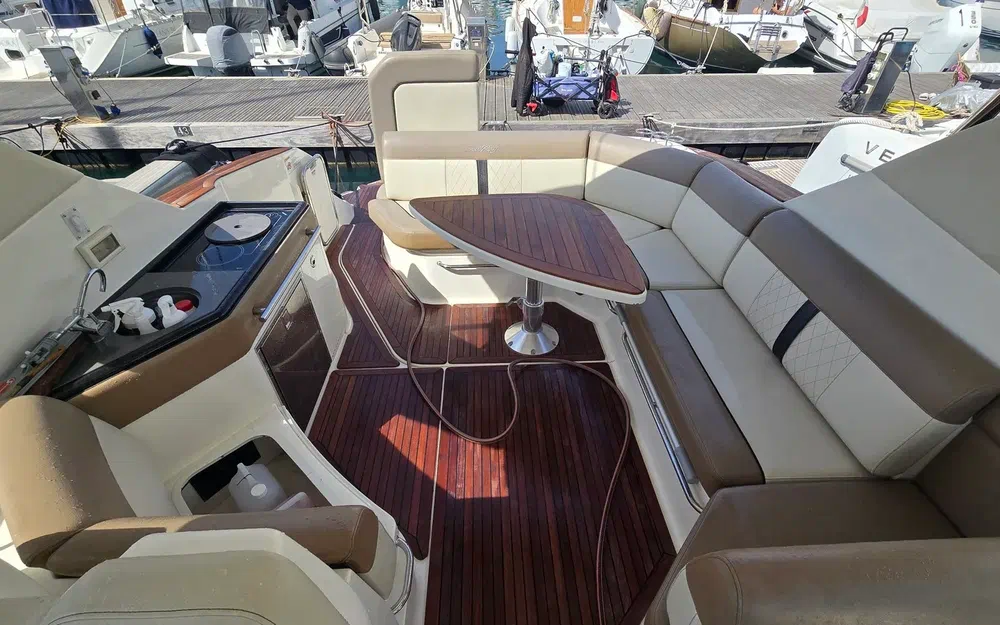 slider 5 Sea Ray 320 Sundancer