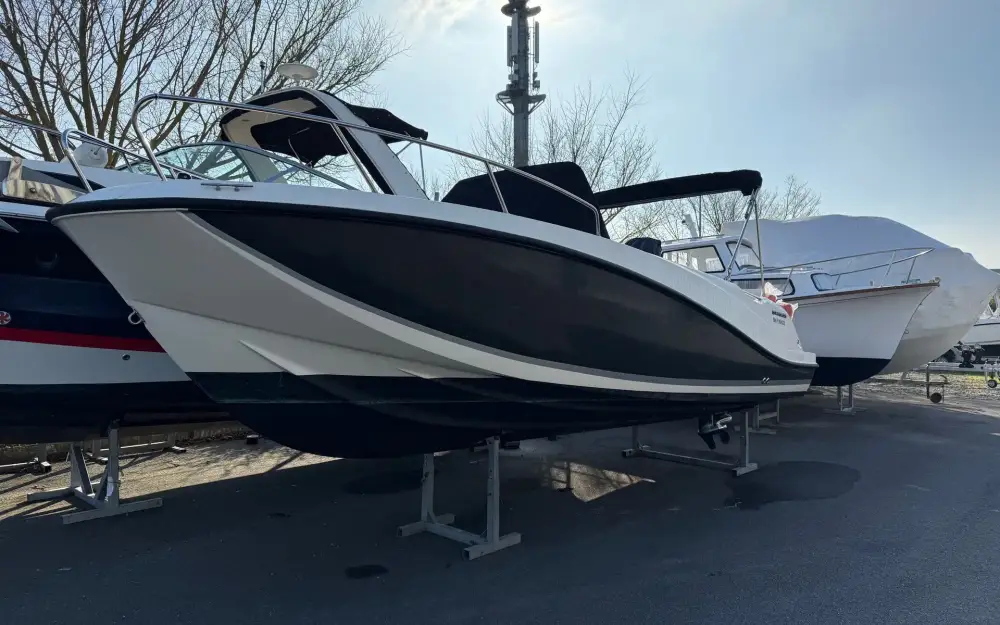 slider 1 Quicksilver Activ 675 Open