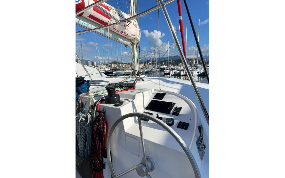 slider 10 Neel Trimarans Neel 43 - null